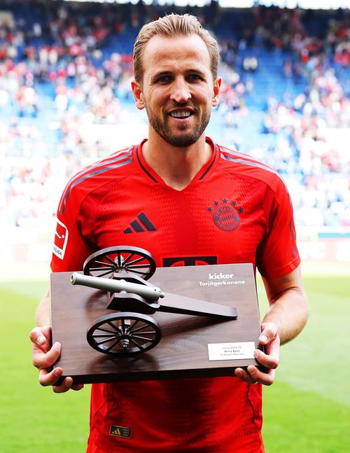 3场7球！凯恩当选Whoscore9月份的德甲最佳球员