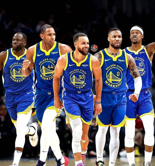 霍福德：此前和勇士球员只是对手&没啥私交 这一切都是全新的