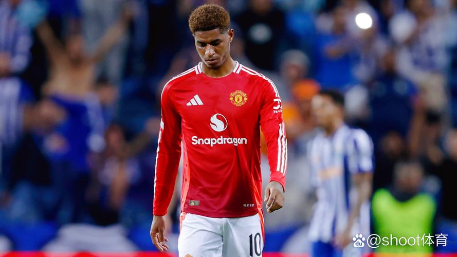 拉什福德本场数据：7射3正，1次中框，1次错失良机，2次抢断