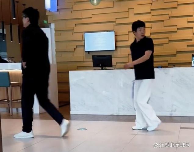 博主:国安迅速调整训练计划今天照常训练,总经理李明到场