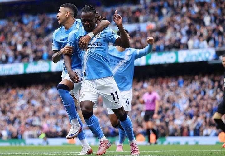 斯嗨？斯洛特：曼城轮换仍是最强阵 蓝军有埃斯特旺 我只能上小将