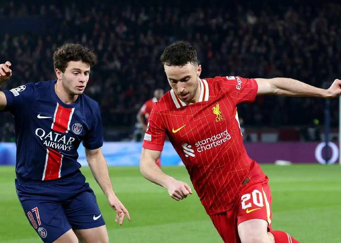 对阵利物浦!埃梅里:斯洛特需要时间来调整球队,我很尊重他们